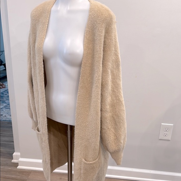 Sioni Medium Fuzzy Long Cozy Cream Sweater Thick Open Front - Picture 10 of 10